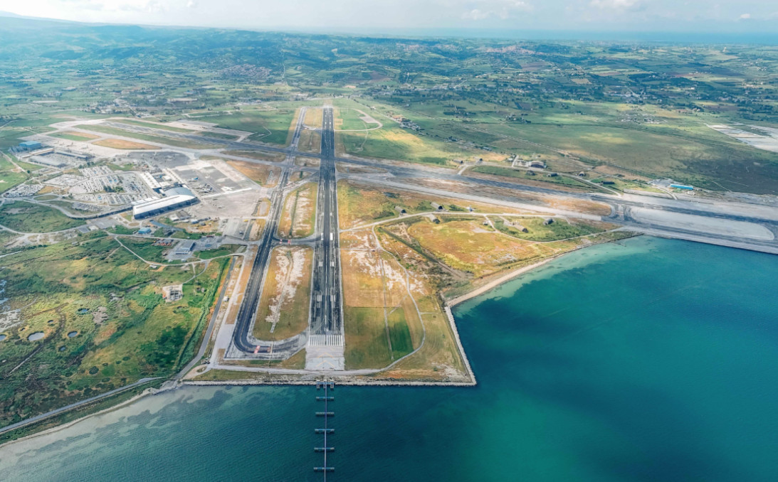 Fraport Greece: Η νέα καμπάνια για τα 14 περιφερειακά αεροδρόμια με φόντο την αυθεντική Ελλάδα