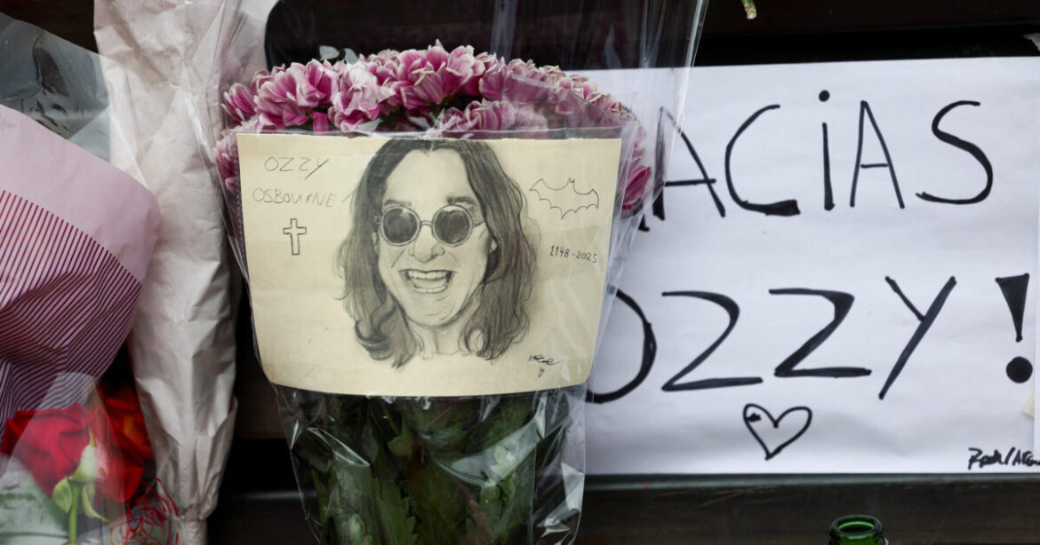 Ozzy Osbourne: Στο Μπέρμιγχαμ, θαυμαστές αποχαιρετούν το «είδωλο της πόλης»