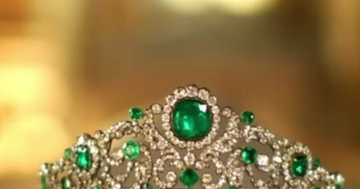 Ληστεία στο Λούβρο: Αυτά είναι τα πολύτιμα κοσμήματα του Ναπολέοντα που εκλάπησαν